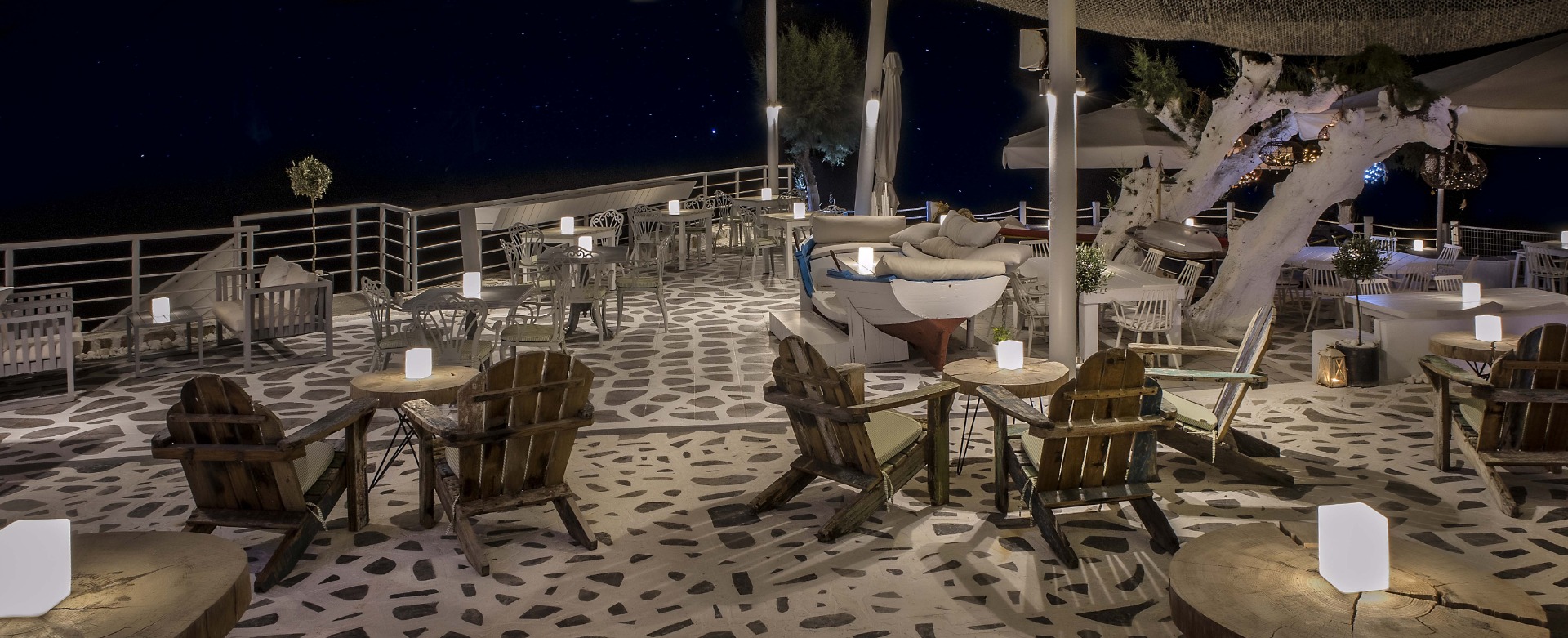 Karavi Café Bar Restaurant