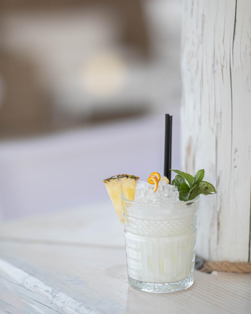 Karavi Café Bar Restaurant