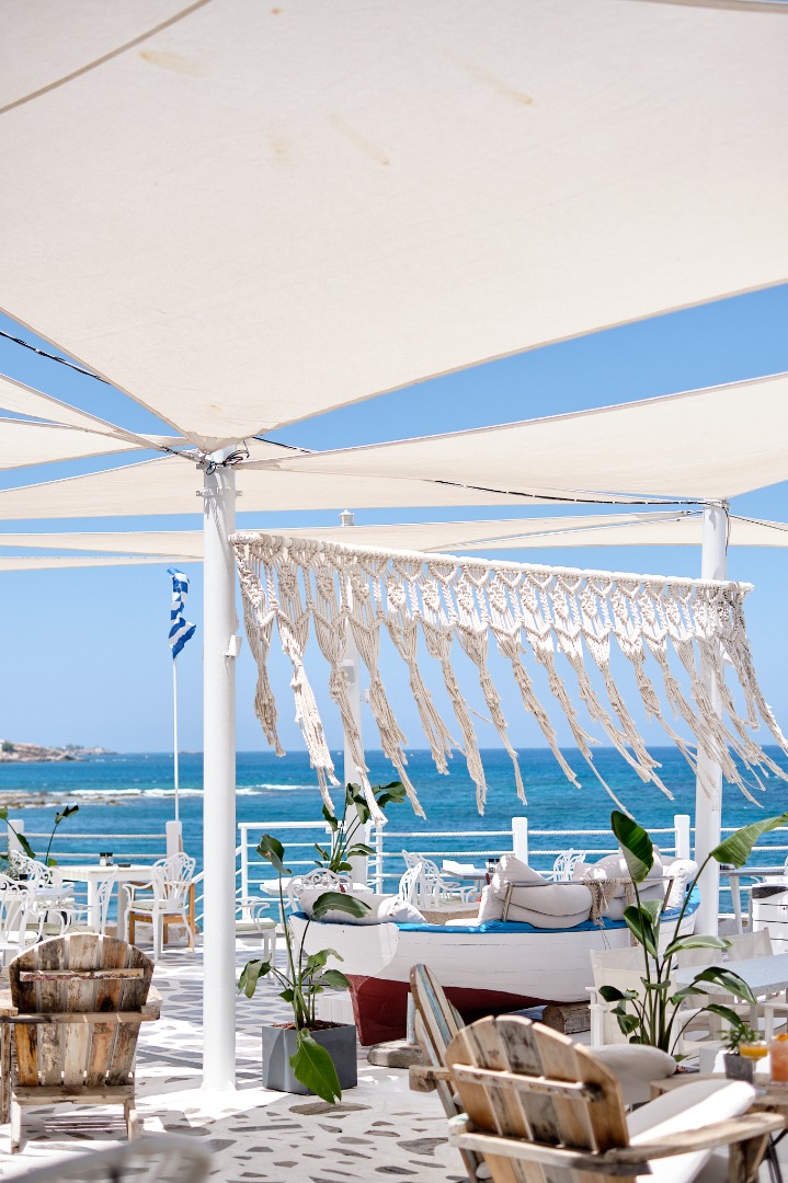 Karavi Café Bar Restaurant