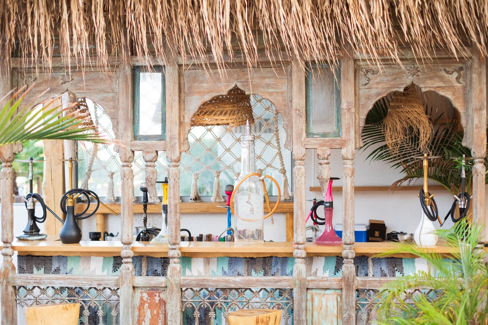 Karavi Café Bar Restaurant