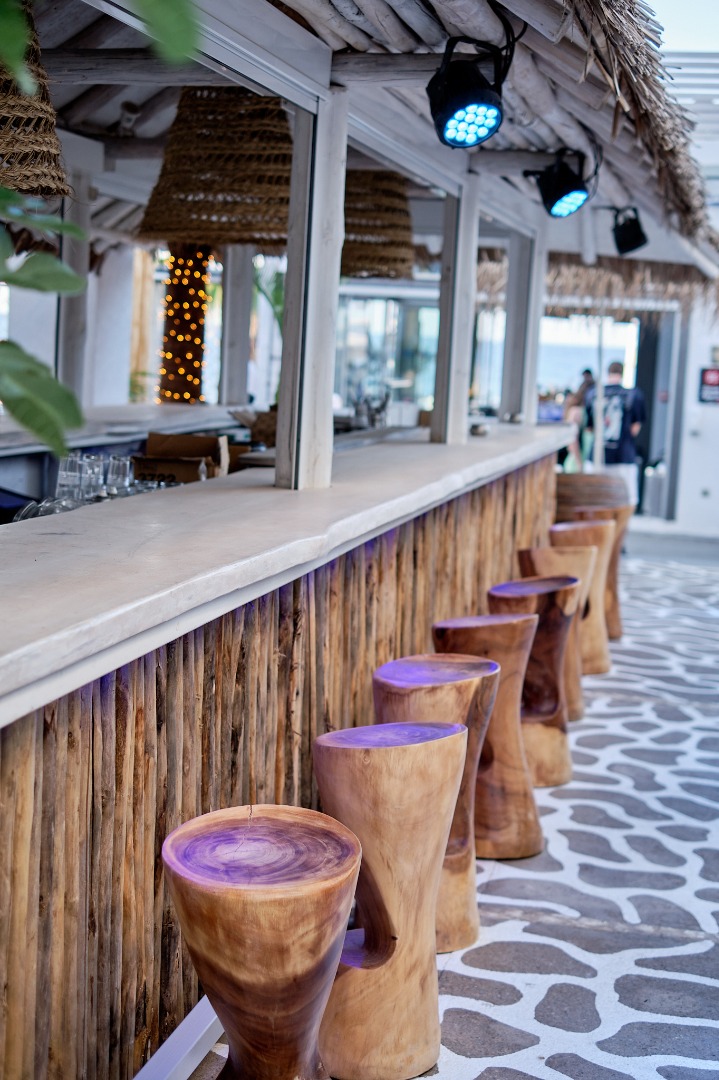 Karavi Café Bar Restaurant