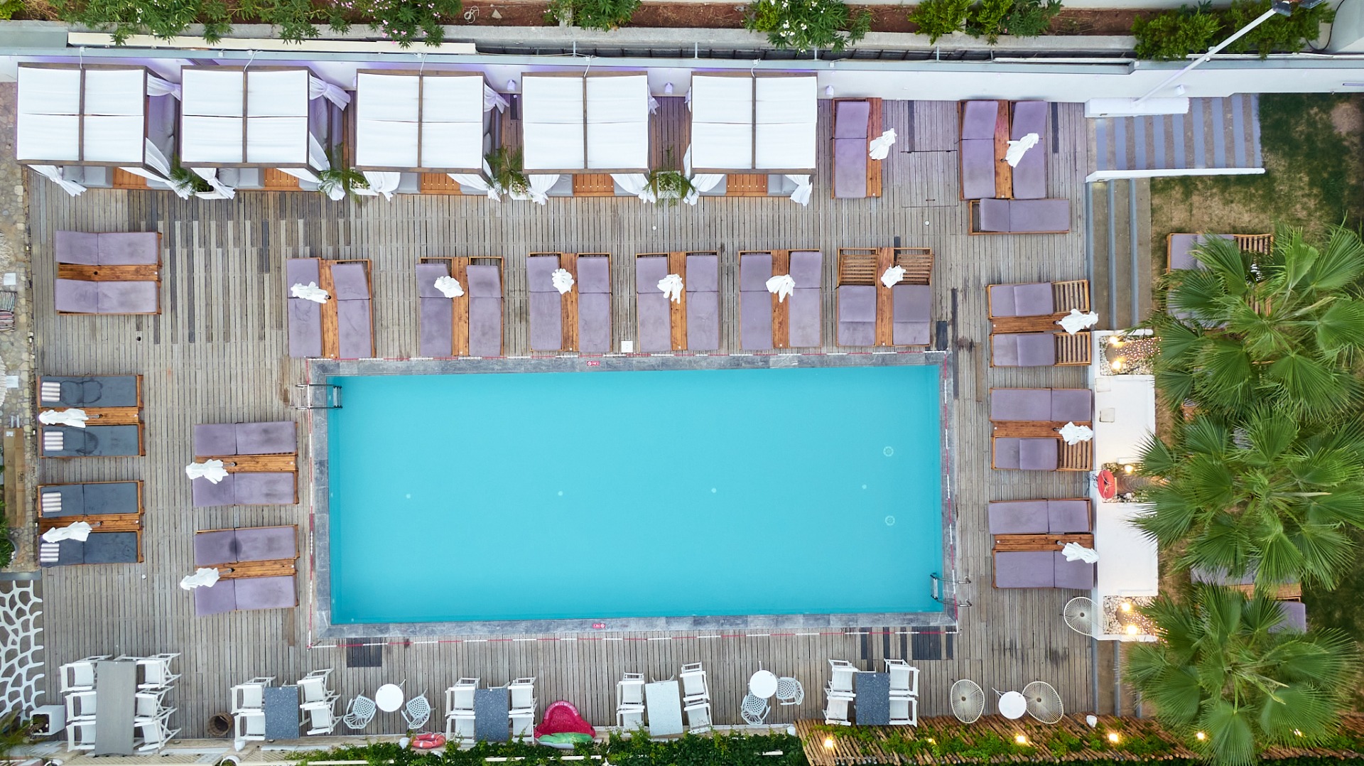 Karavi Café Bar Restaurant